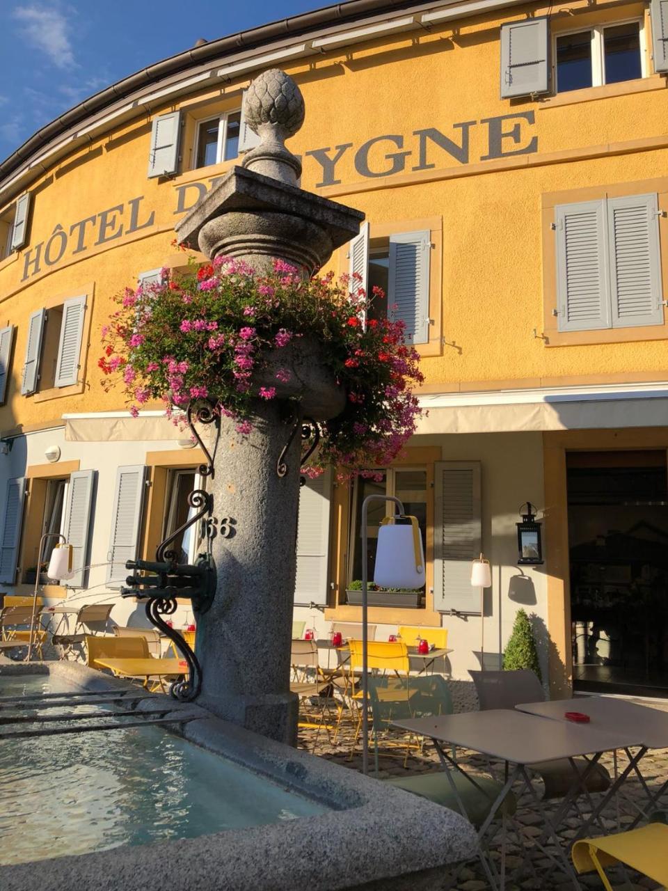 Hotel Du Cygne La Grande-Beroche Bagian luar foto